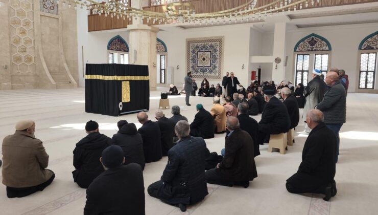 Kars’ta Hacı Adaylarına Yönelik Kapsamlı Eğitim Semineri Düzenlendi