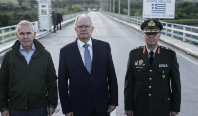Yunanistan Cumhurbaşkanı Tasulas’tan Sınırda Provokatif Açıklamalar: Sınırlarımız Müzakere Edilemez