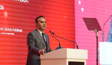 Sanayi ve Teknoloji Bakanı Mehmet Fatih Kacır Gaziantep’te Şölen Çikolata’nın Yeni Üretim Tesisini Açtı